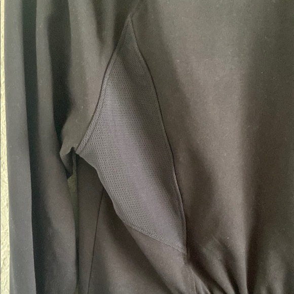 Under Armour Black Logo Jacket - Picture 10 of 10